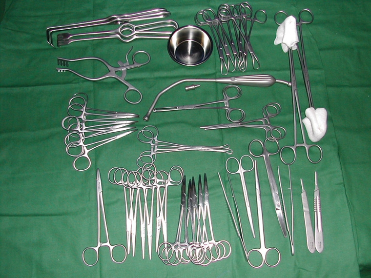SET BASIC SURGERY Instruments Standard Products Catalogue IFRC ICRC
